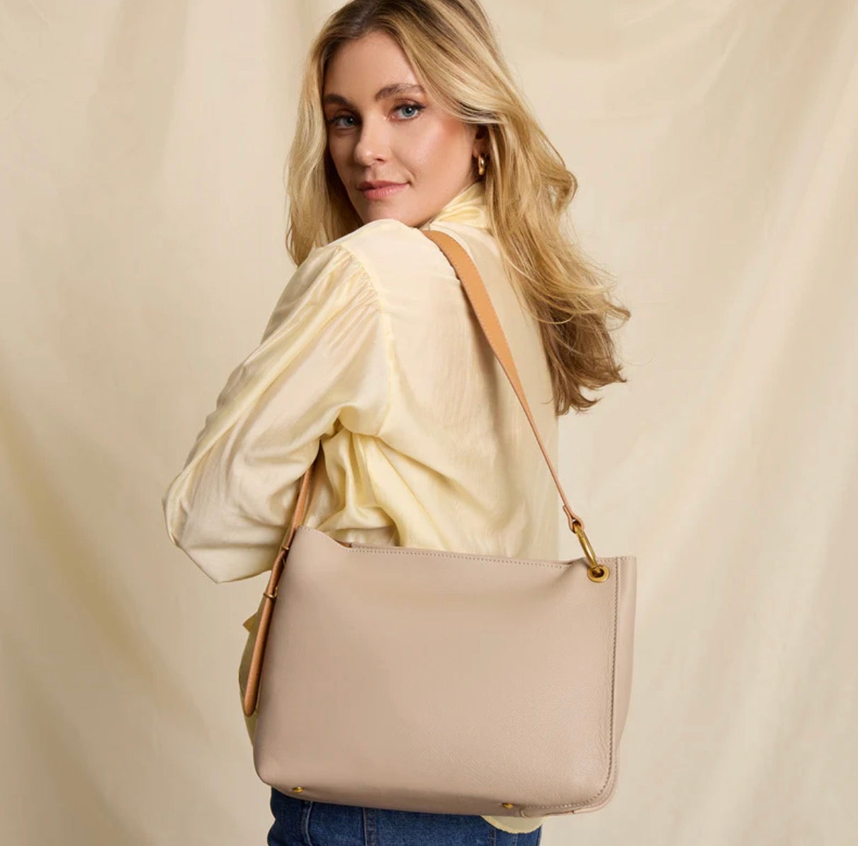 Rayna Shoulder Bag